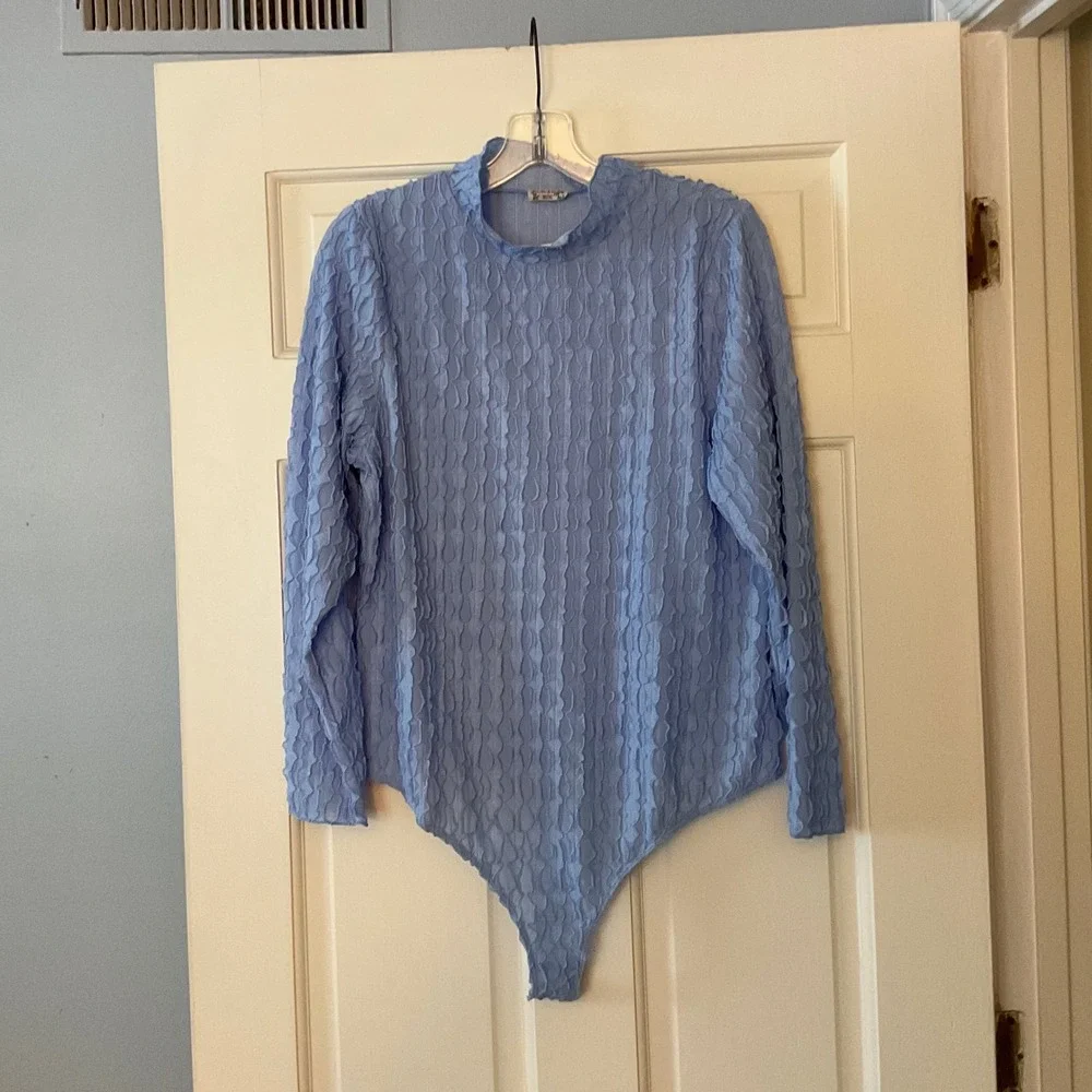 Free People Party Favor Bodysuit Top Breezy Blue Textured Mock Neck XL NEW